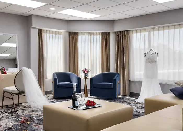 Crowne Plaza Auburn Hills By Ihg